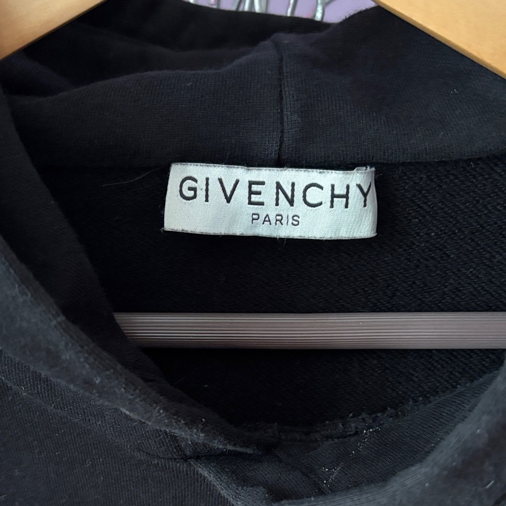 Flash sale 🎉 Givenchy Paris Cotton Pull Over Hoodie with Multicolor Drip Logo - Picture 2 of 11